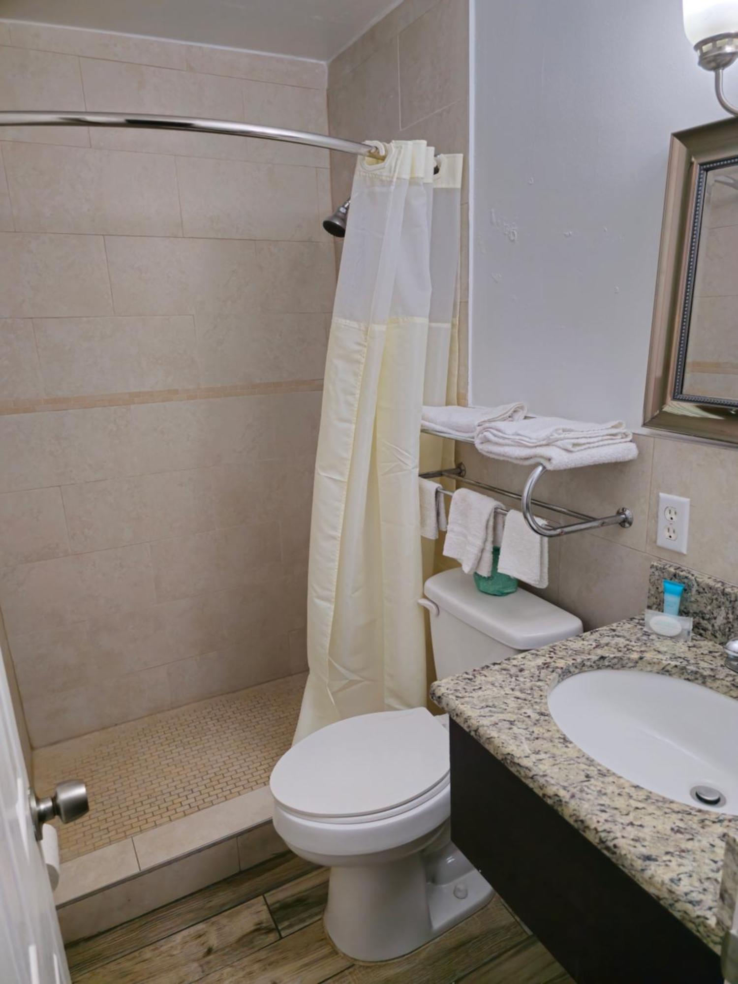 Three Oaks Motel - Тайтусвилл Номер фото